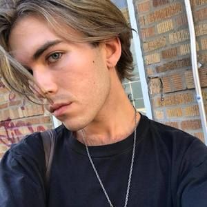 Meet your Posher, Tristan